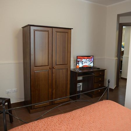B&B San Leonardo Mascali Dış mekan fotoğraf