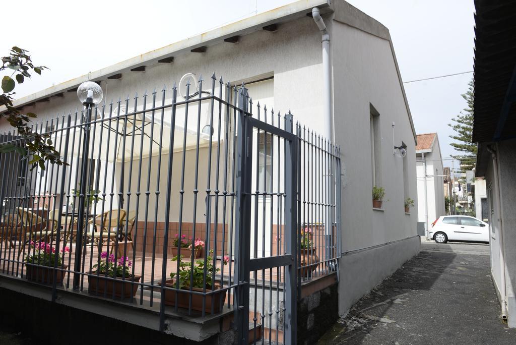 B&B San Leonardo Mascali Dış mekan fotoğraf