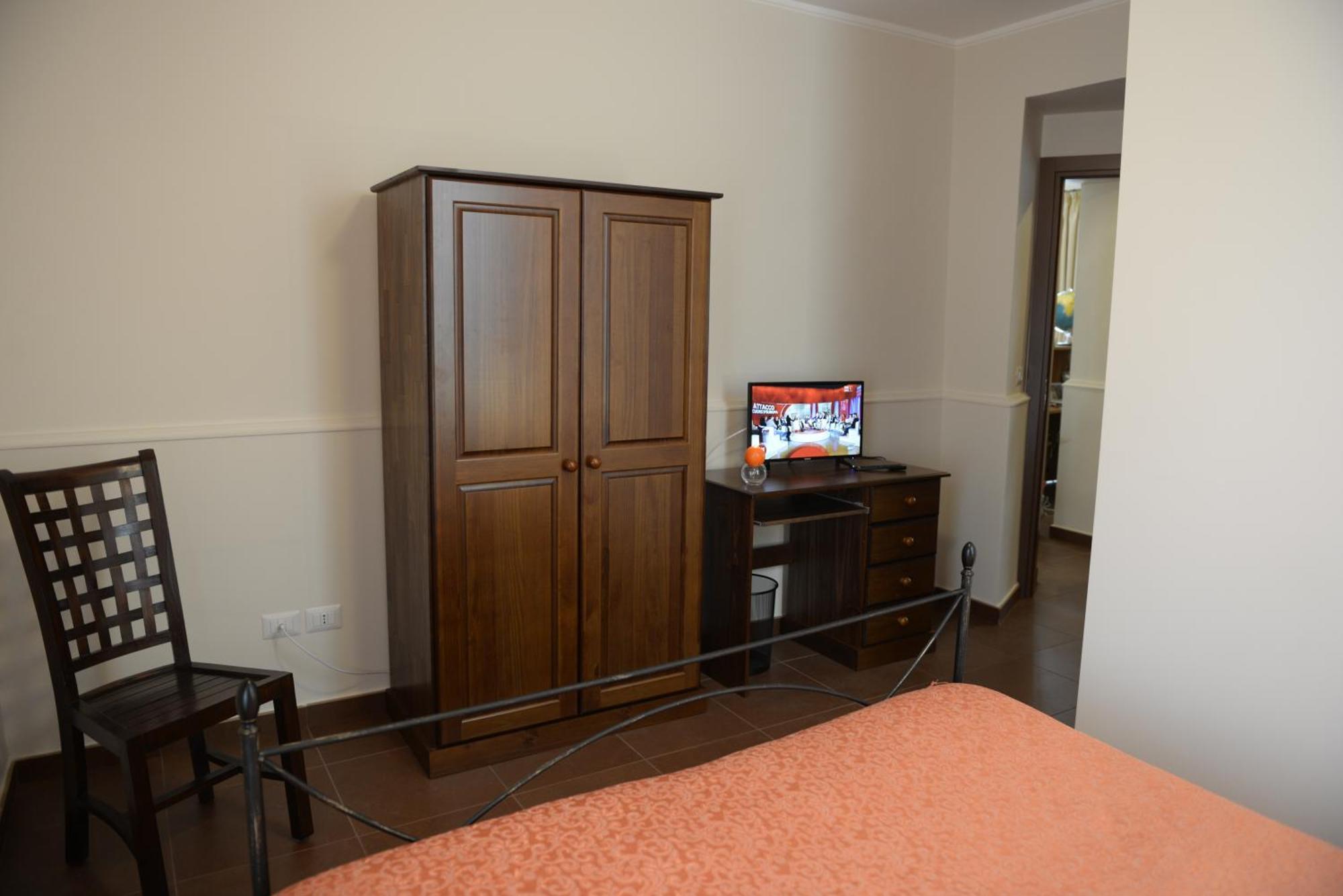 B&B San Leonardo Mascali Dış mekan fotoğraf