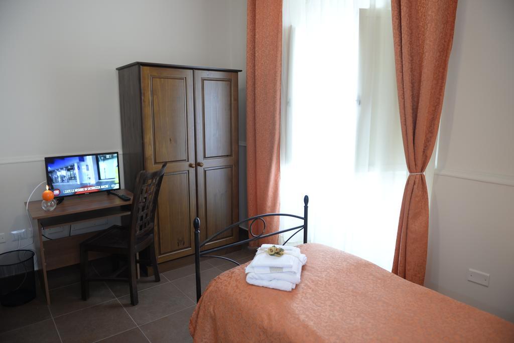 B&B San Leonardo Mascali Dış mekan fotoğraf
