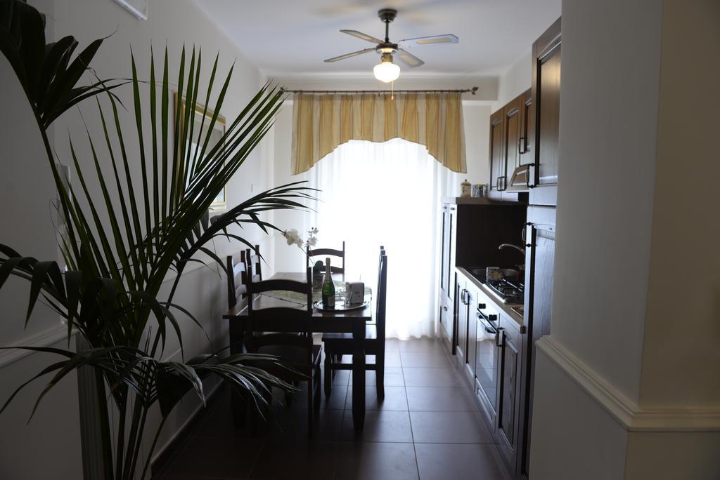 B&B San Leonardo Mascali Dış mekan fotoğraf
